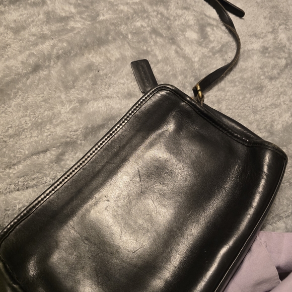 Vintage Coach Sutton Crossbody Leather Bag - Picture 5 of 10